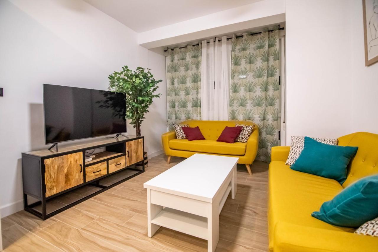 Tuguest Avenida Madrid Apartment Granada Bagian luar foto