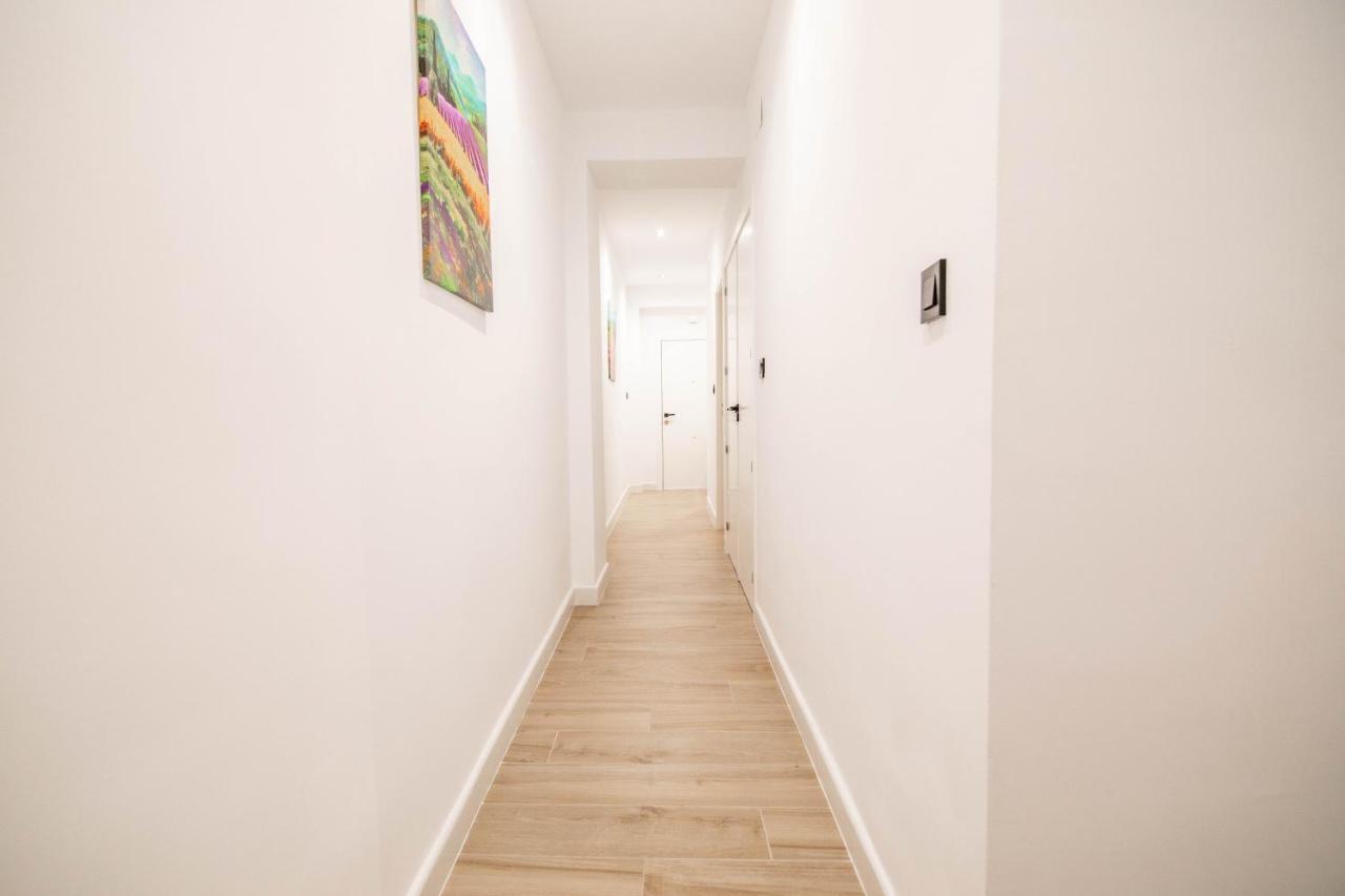 Tuguest Avenida Madrid Apartment Granada Bagian luar foto