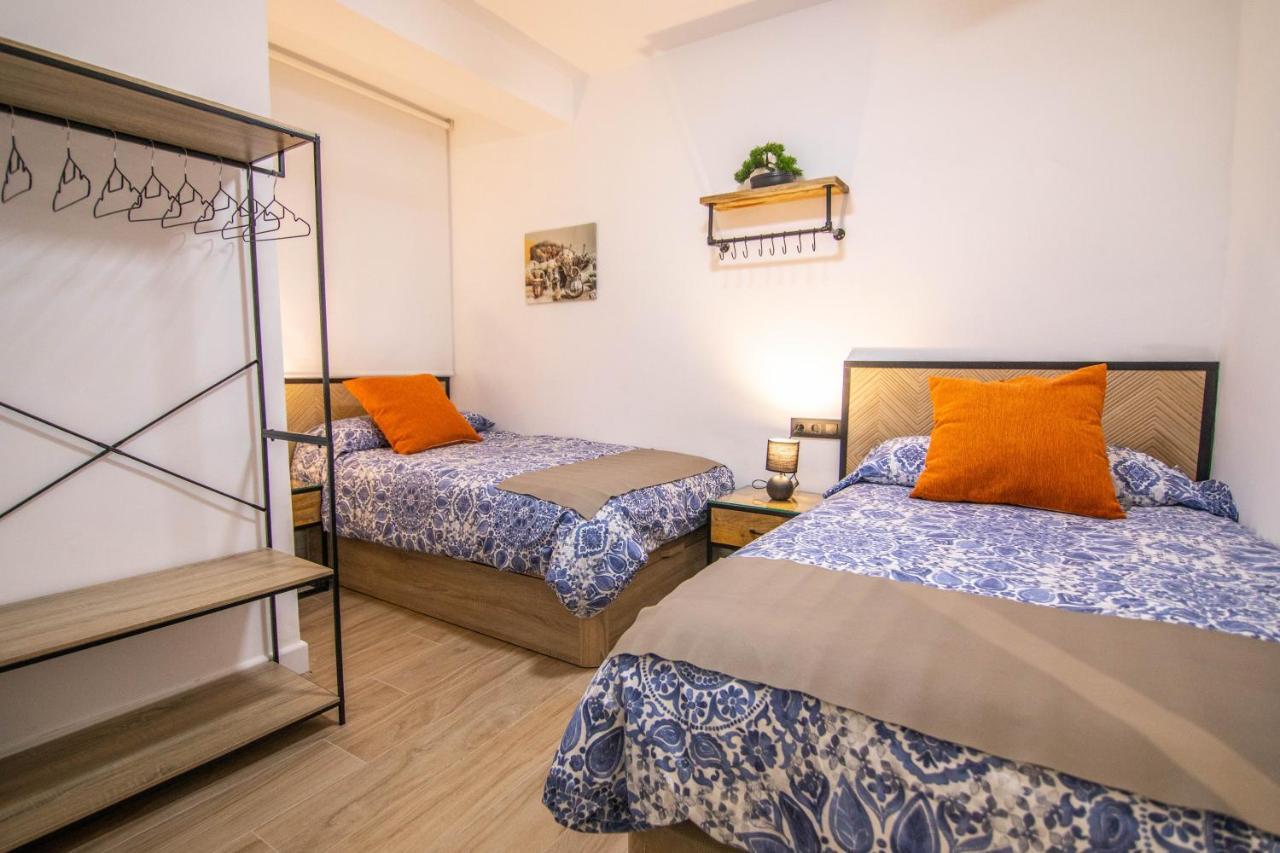 Tuguest Avenida Madrid Apartment Granada Bagian luar foto